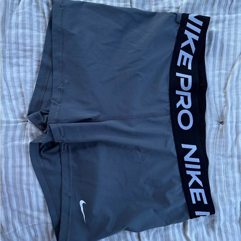 Nike Pro Dri-FIT Light Gray Shorts